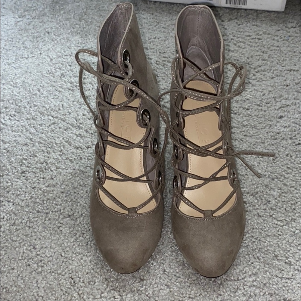 Heeled booties in perfect condition!!!